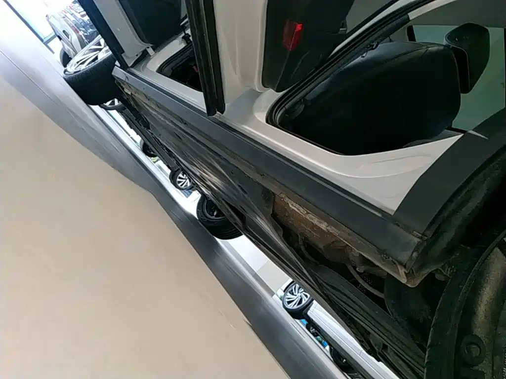 Volkswagen T-Roc — миниатюра 22