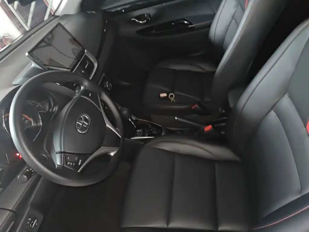 Toyota Yaris L — миниатюра 15