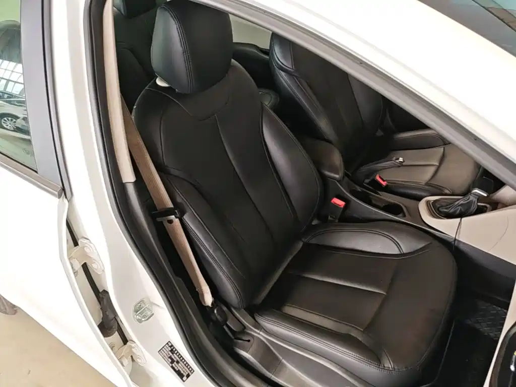 Buick Excelle — миниатюра 25
