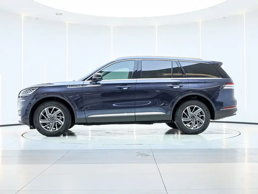 Lincoln Aviator — миниатюра 5