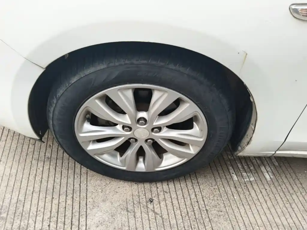 Buick Excelle — миниатюра 23