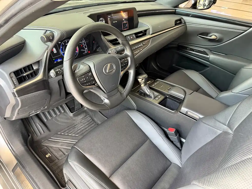 Lexus ES — миниатюра 6