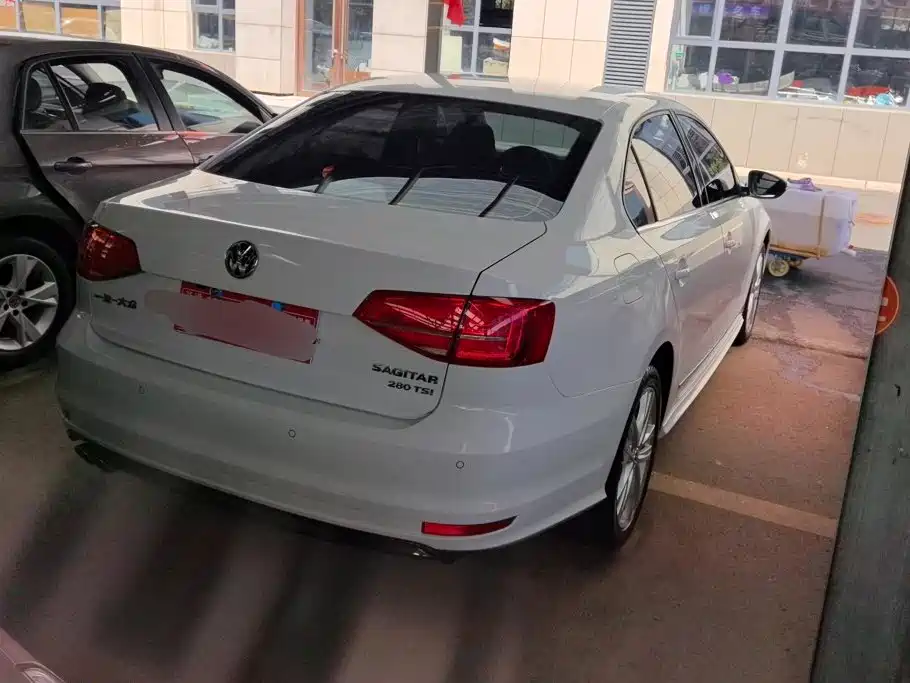 Volkswagen Sagitar — миниатюра 3