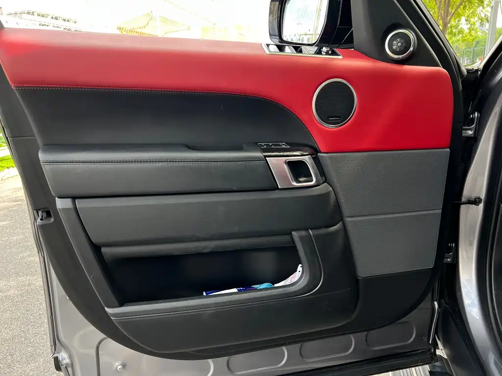Land Rover Sport — миниатюра 21