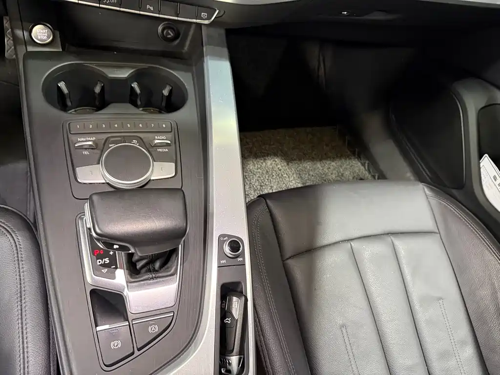 Audi A4L 2018 30 40 TFSI Fashion