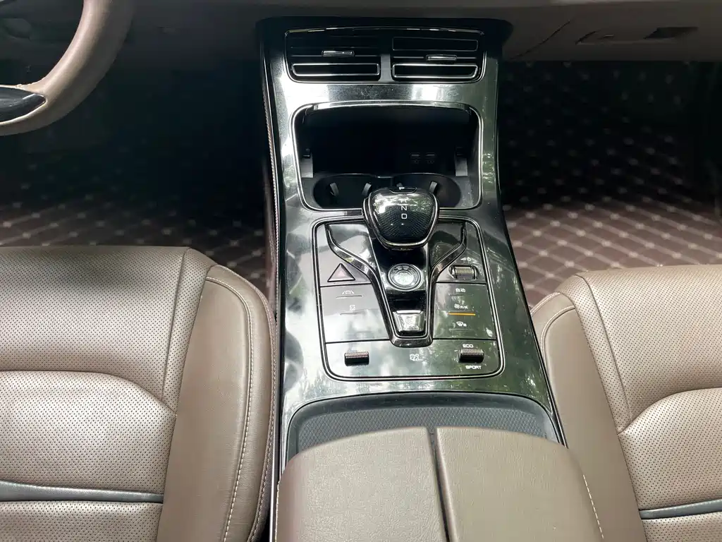 BYD Han — миниатюра 15
