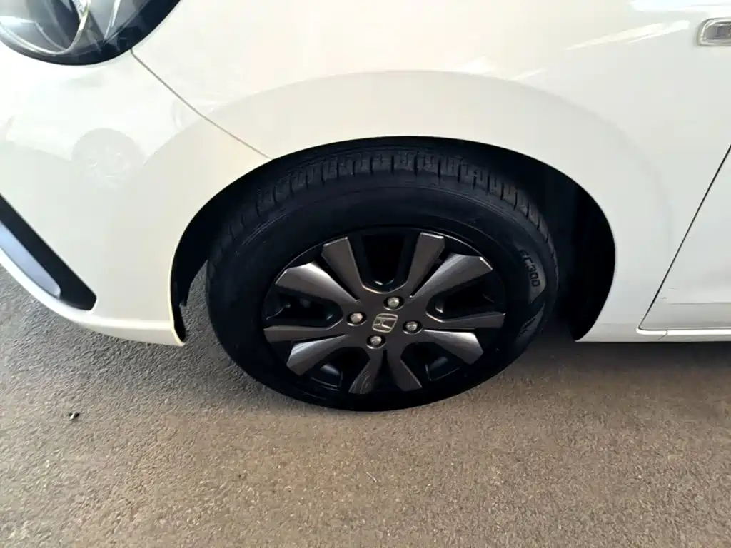 Honda Fit — миниатюра 23