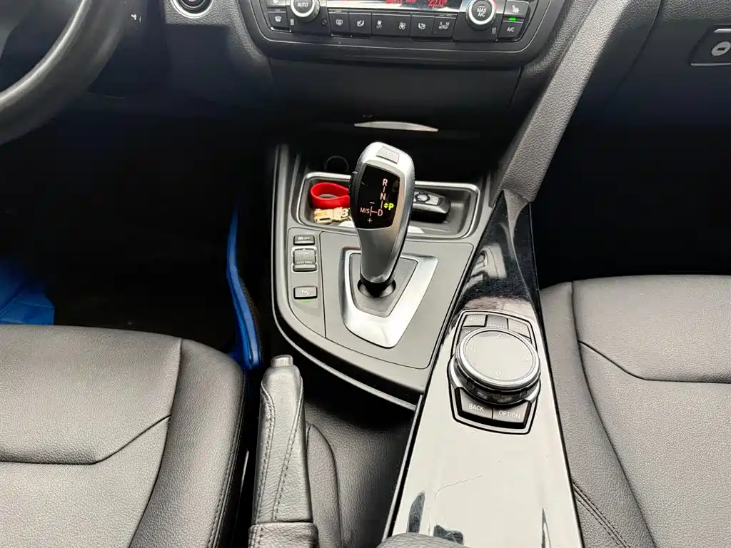 BMW 3 Series — миниатюра 14