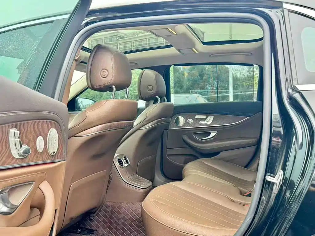 Mercedes-Benz E-Class E 2023 E 300 L Luxury
