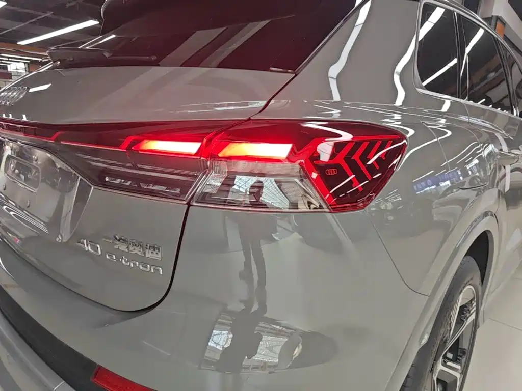 Audi Q4 e-tron — миниатюра 8