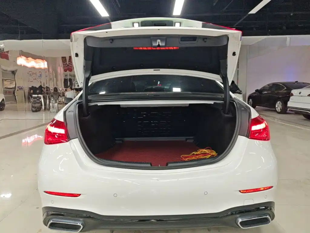 Mercedes-Benz C-Class — миниатюра 19
