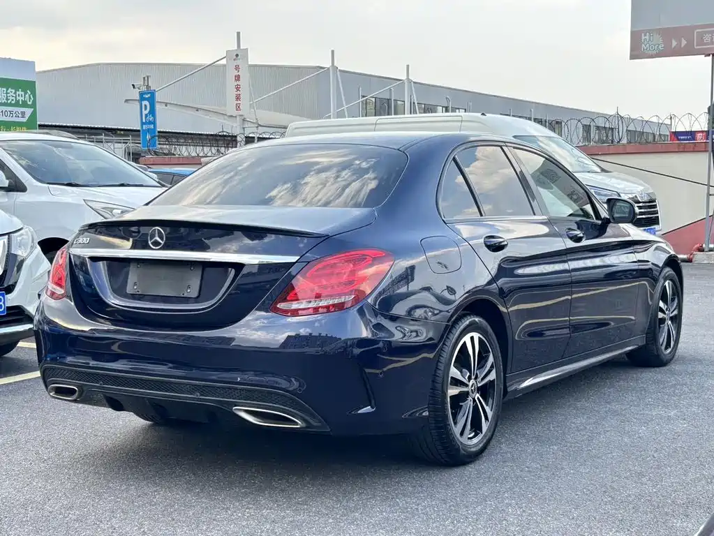 Mercedes-Benz C-Class — миниатюра 6