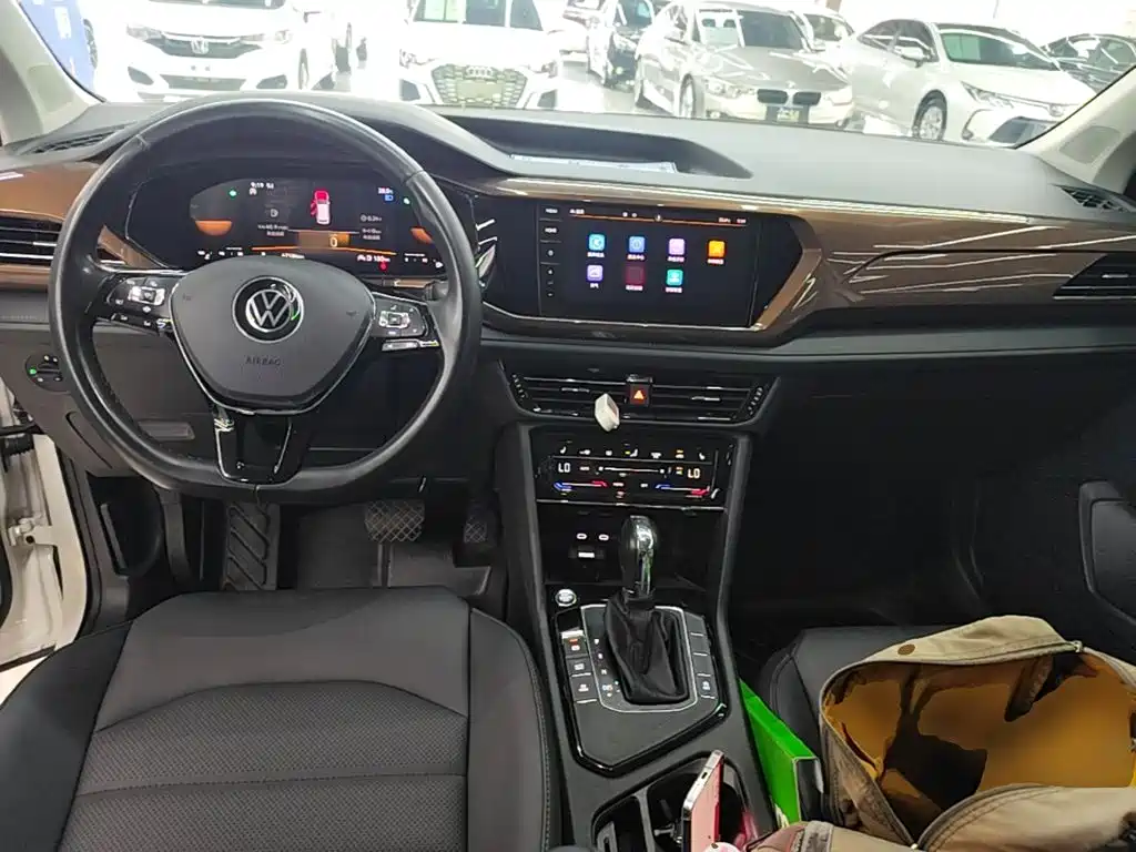 Volkswagen Tharu — миниатюра 10