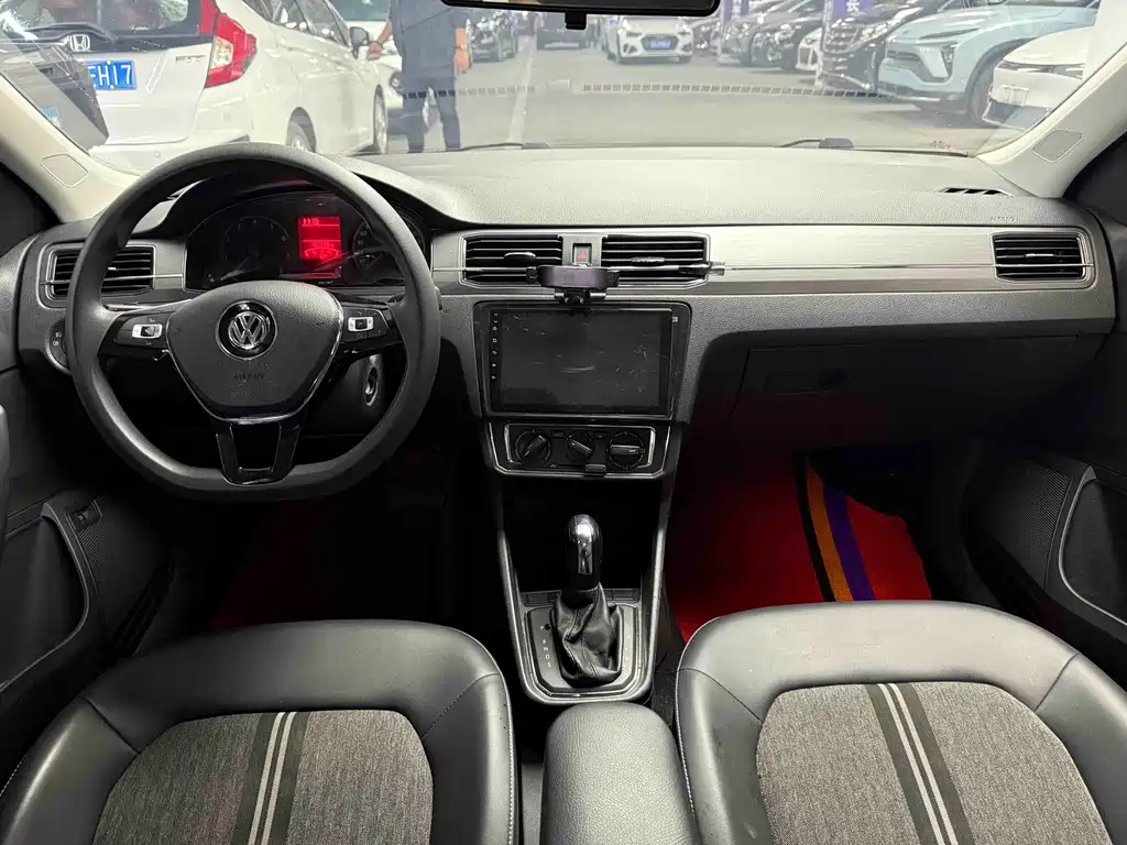 Volkswagen Santana — миниатюра 7