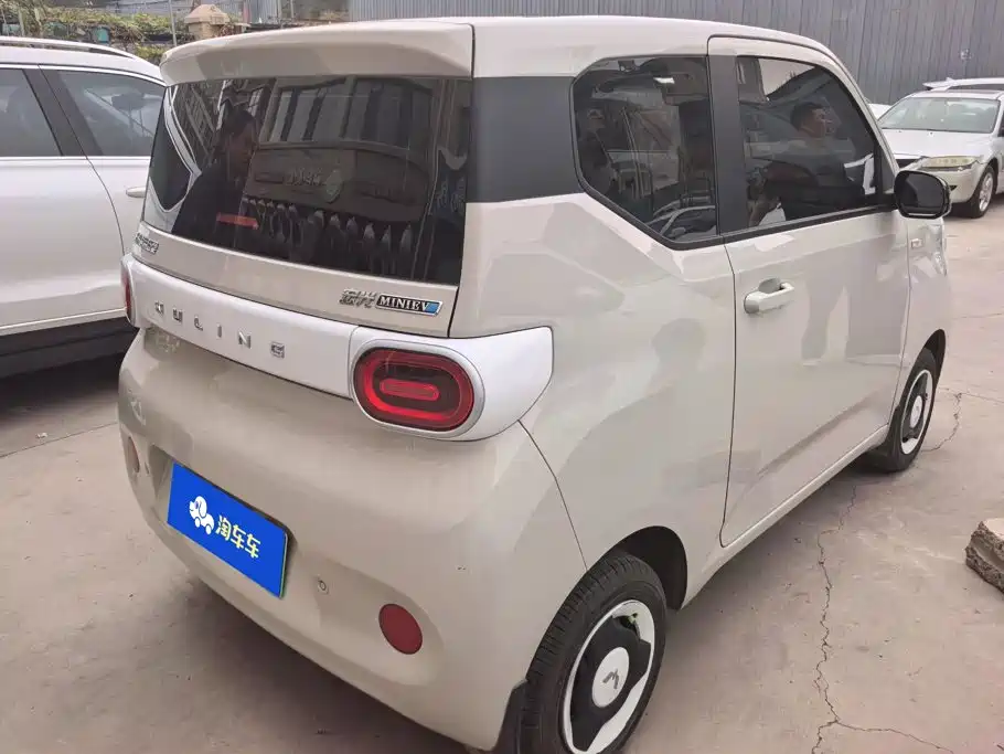 Wuling MINIEV — миниатюра 3