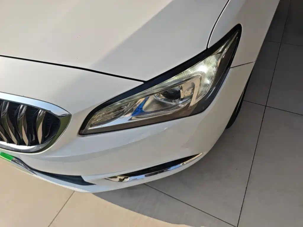 Buick Verano — миниатюра 24