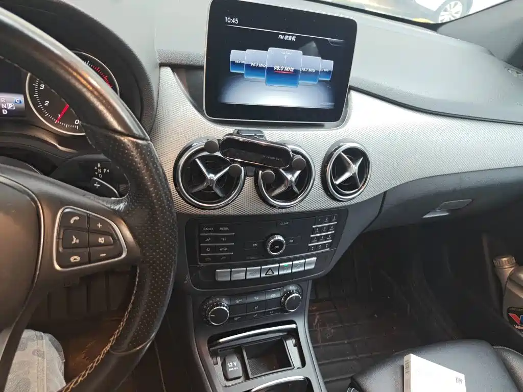 Mercedes-Benz B-Class — миниатюра 9