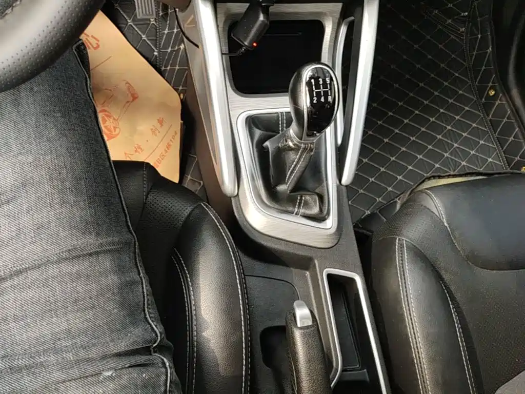 Geely Vision X3 — миниатюра 14