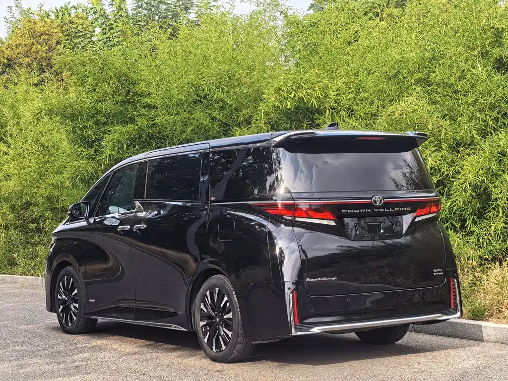Toyota Vellfire — миниатюра 15
