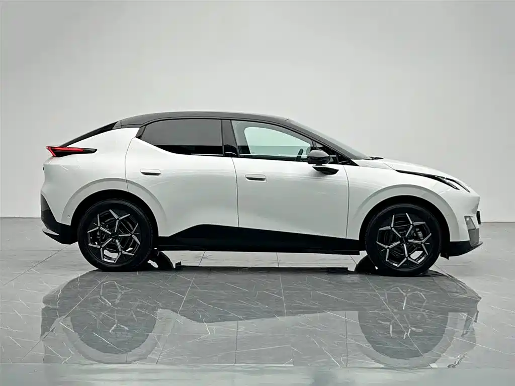 Lynk & Co Z20 2025 530km Pro
