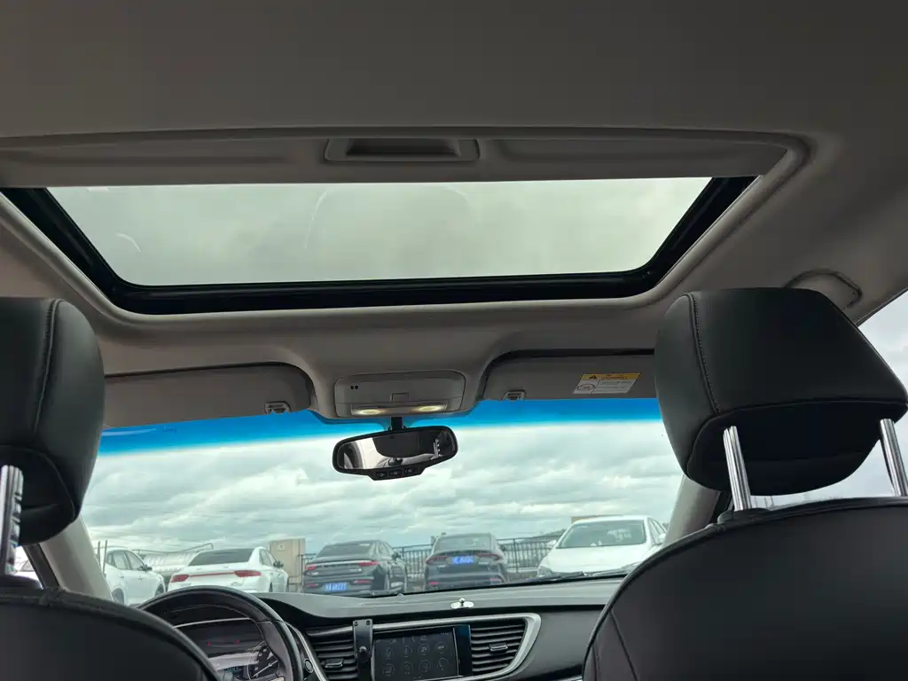 Buick Excelle — миниатюра 10