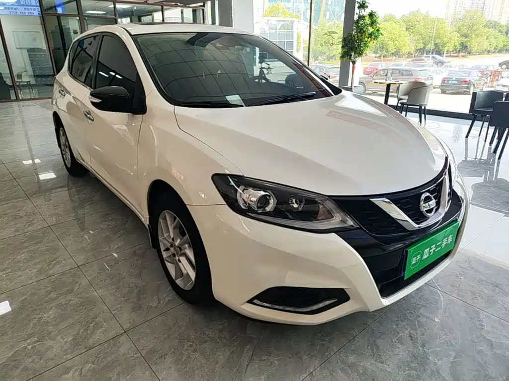 Nissan Tiida — миниатюра 4