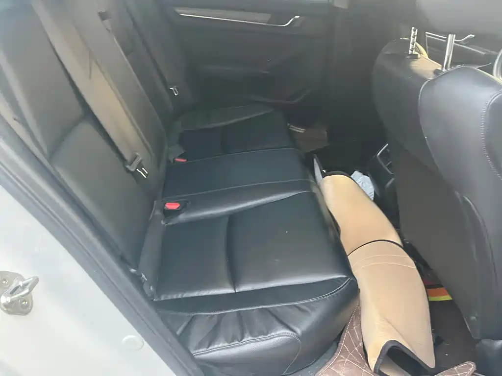 Honda Accord — миниатюра 6