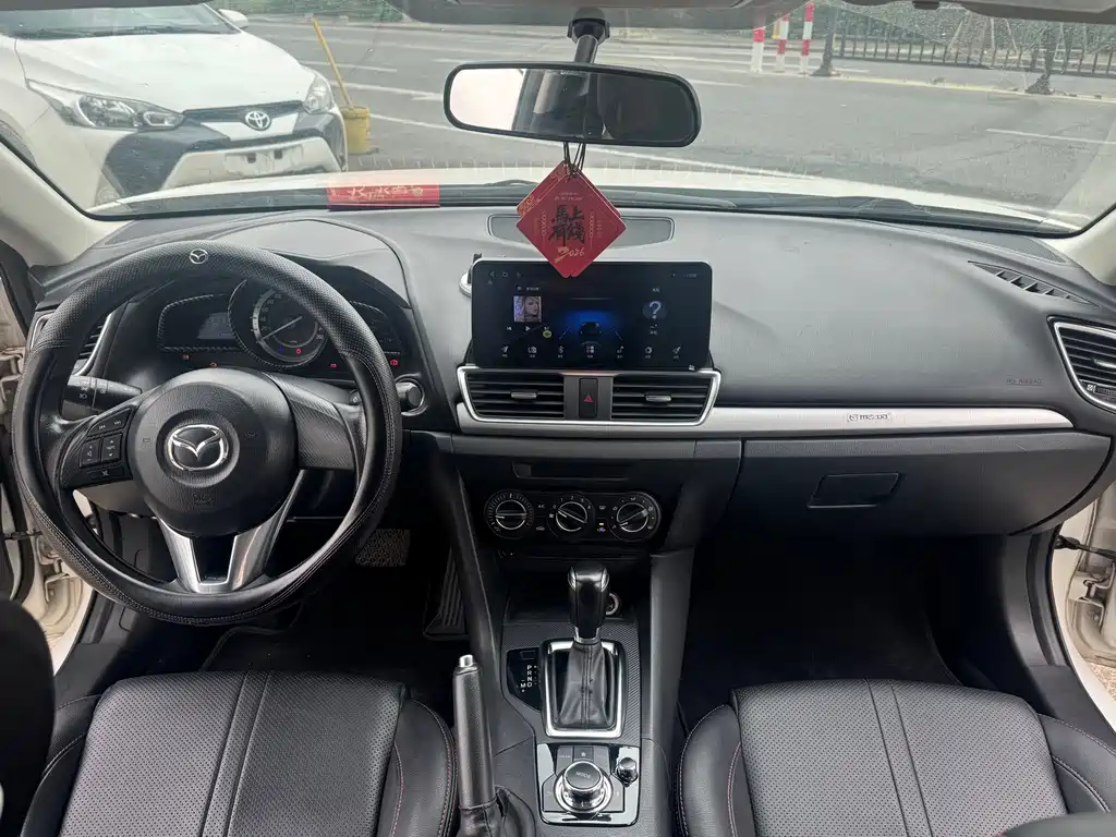 Mazda 3 Axela — миниатюра 14