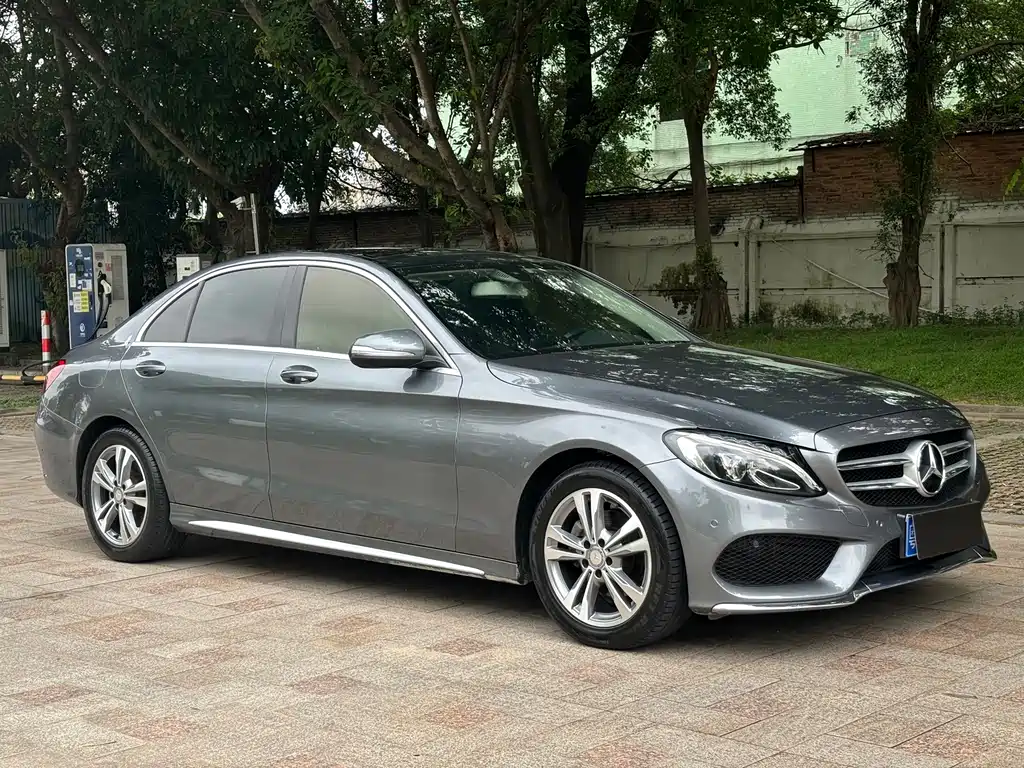 Mercedes-Benz C-Class — миниатюра 3