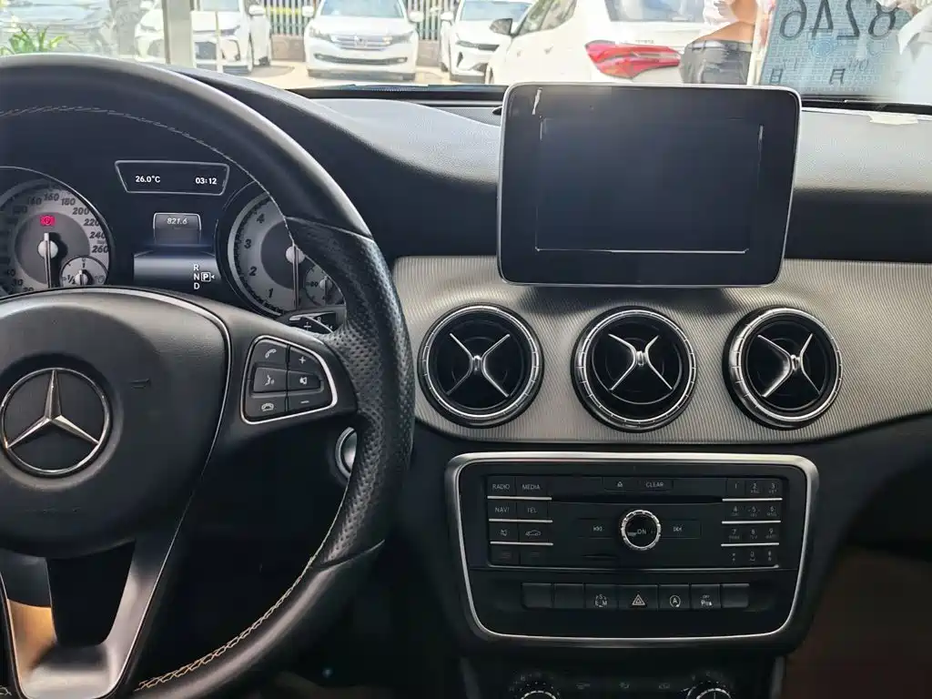 Mercedes-Benz CLA (Import) — миниатюра 4