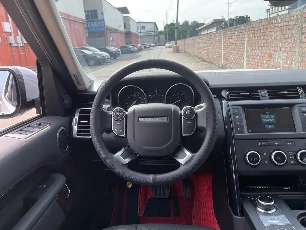 Land Rover Discovery 2019 3.0 SC V6 SE