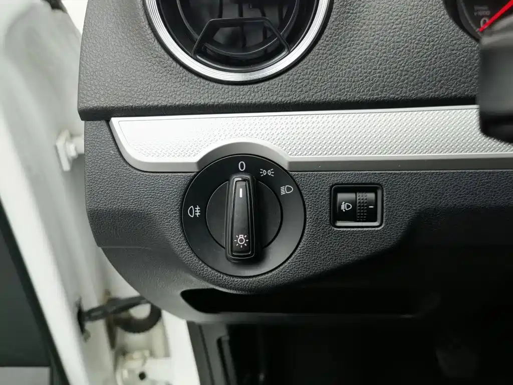 Jetta VA3 — миниатюра 21