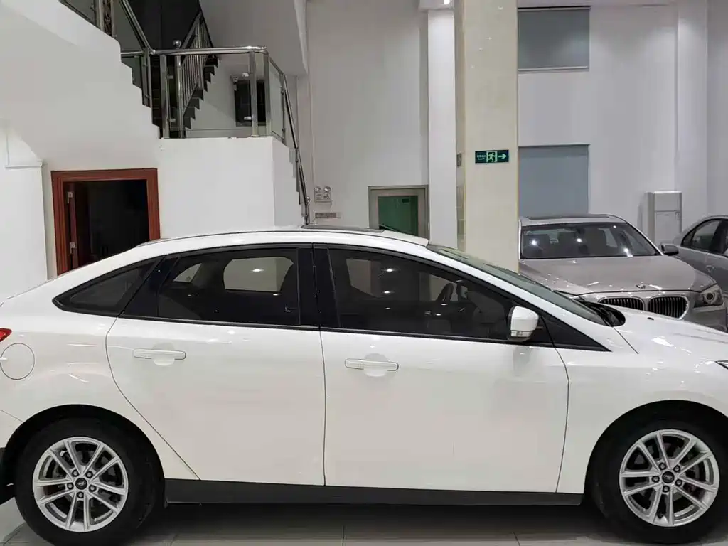 Ford Focus — миниатюра 12