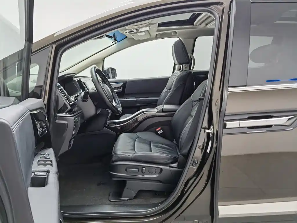 Honda Elysion — миниатюра 10