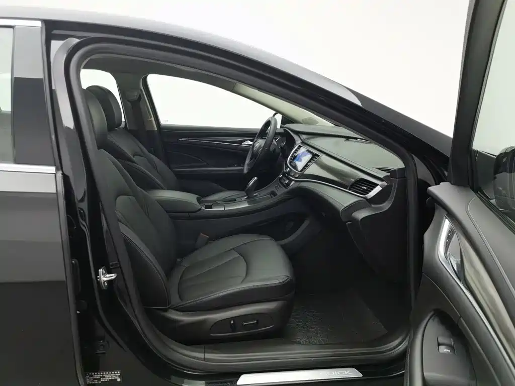 Buick LaCrosse — миниатюра 23