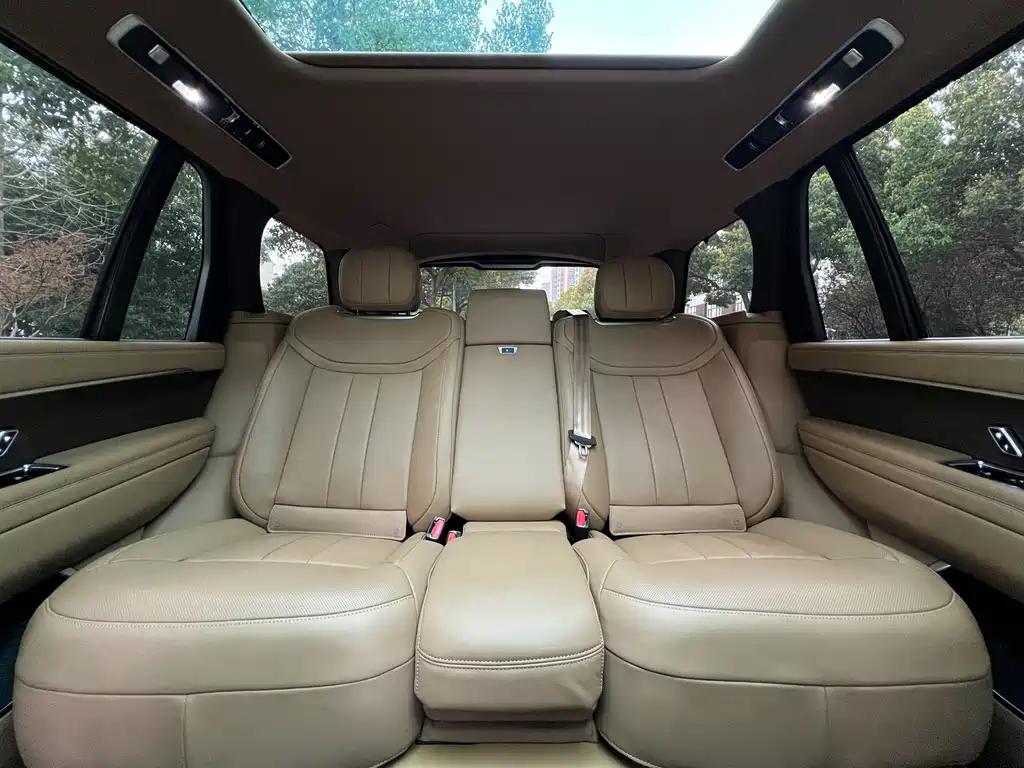 Land Rover Range Rover 2024 3.0 L6 400PS Long Wheelbase