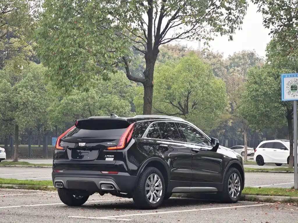 Cadillac XT4 — миниатюра 8