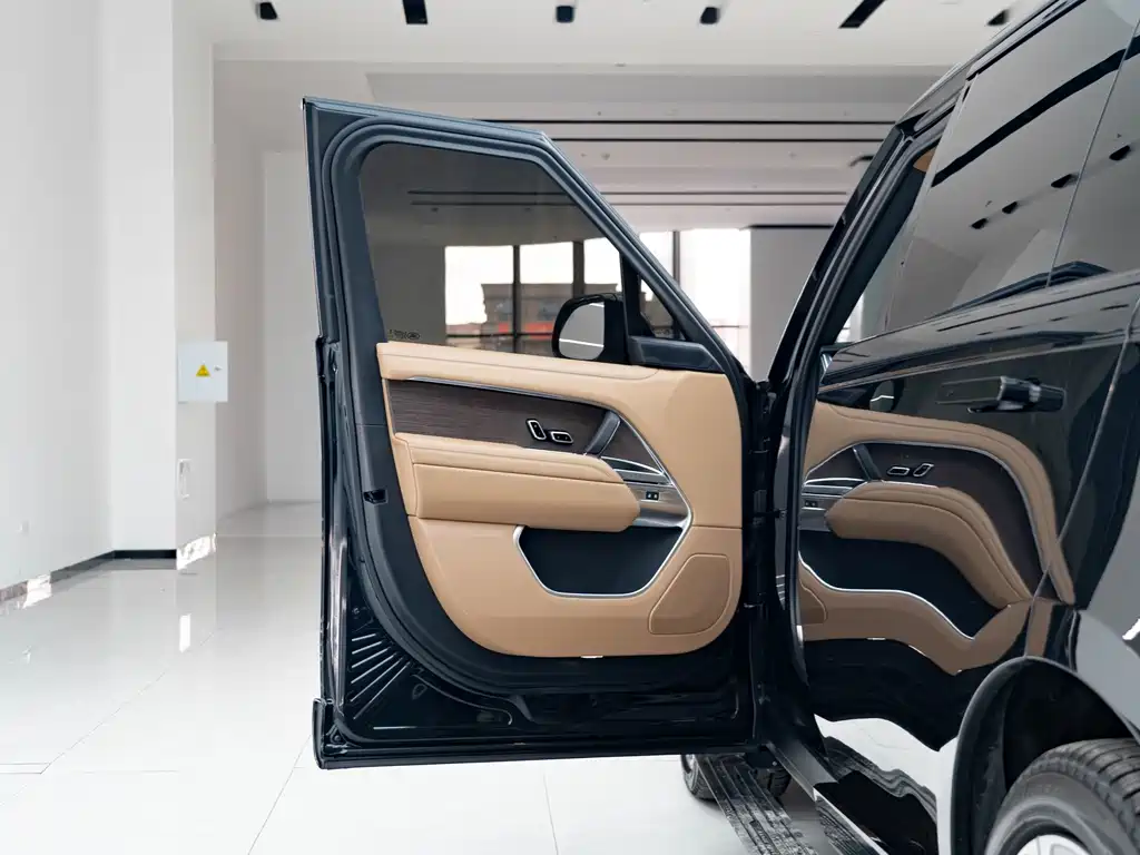 Land Rover Range Rover — миниатюра 10