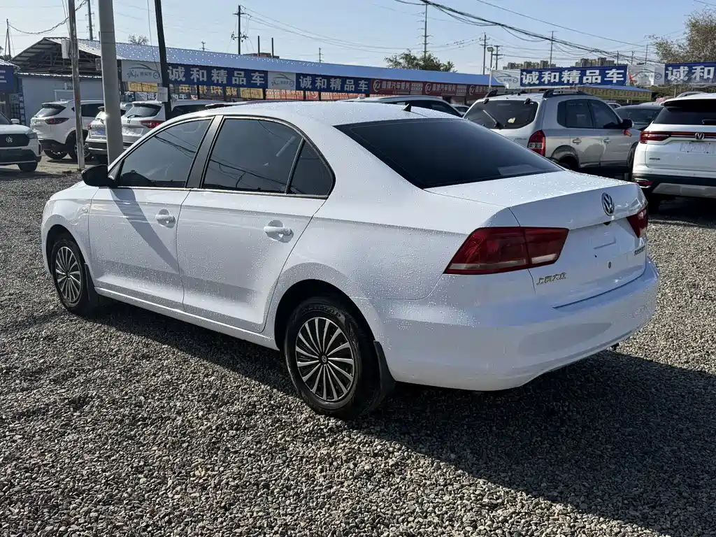 Volkswagen Santana — миниатюра 9
