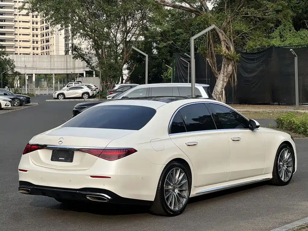 Mercedes-Benz S-Class — миниатюра 7