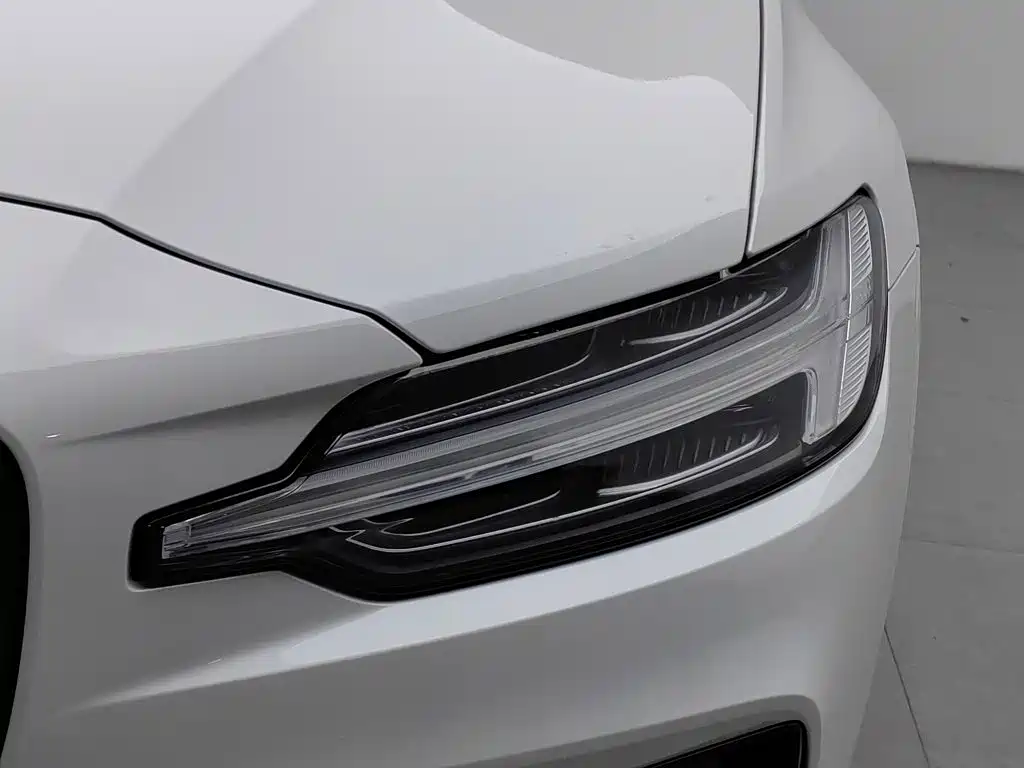 Volvo S60 — миниатюра 7