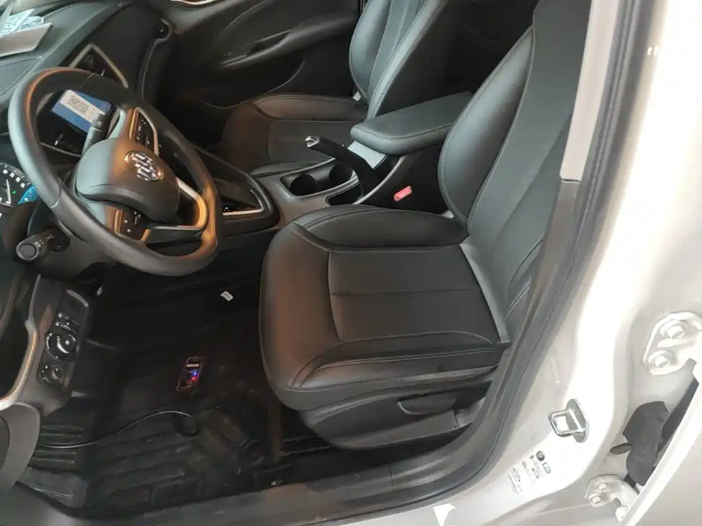 Buick Excelle — миниатюра 15