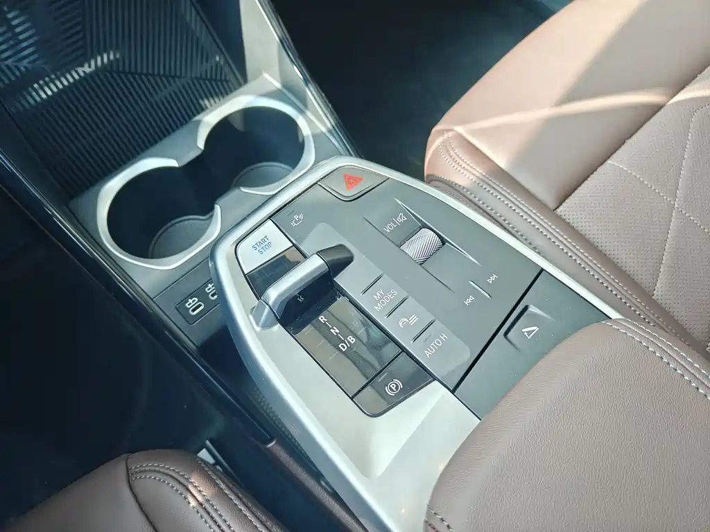 BMW iX1 2023 eDrive25L M Sport