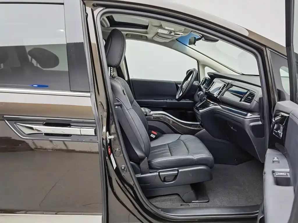 Honda Elysion — миниатюра 23