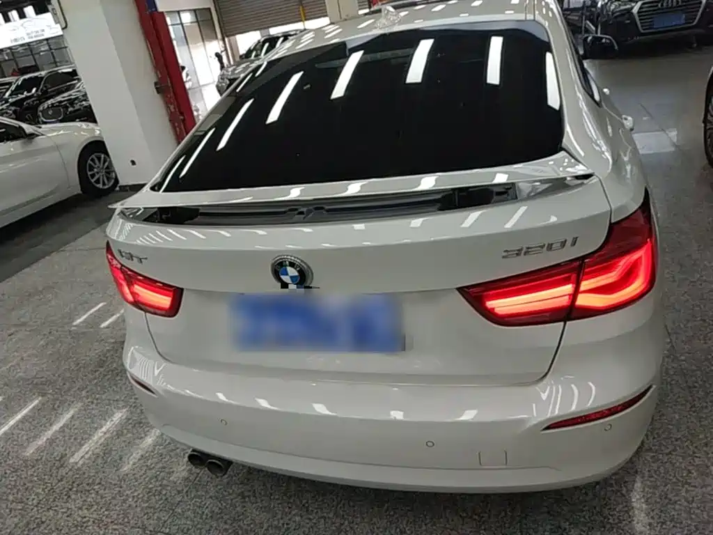 BMW 3 Series GT — миниатюра 6