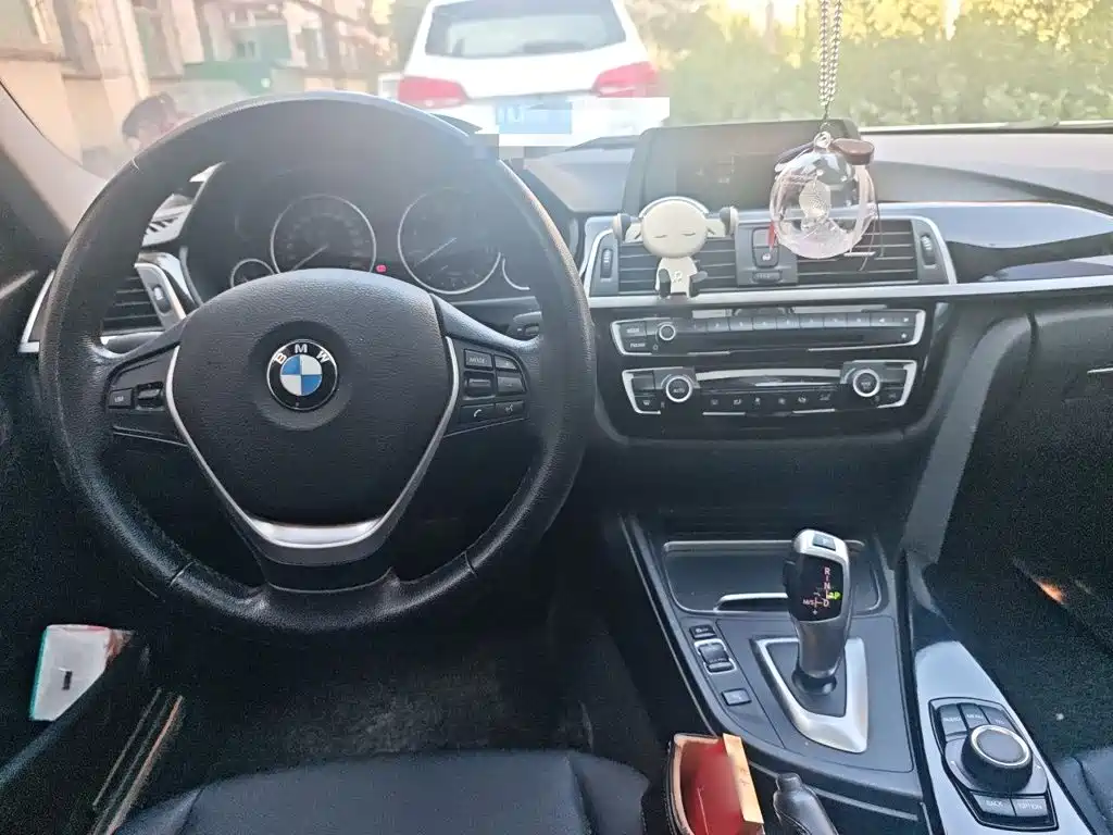 BMW 3 Series — миниатюра 10