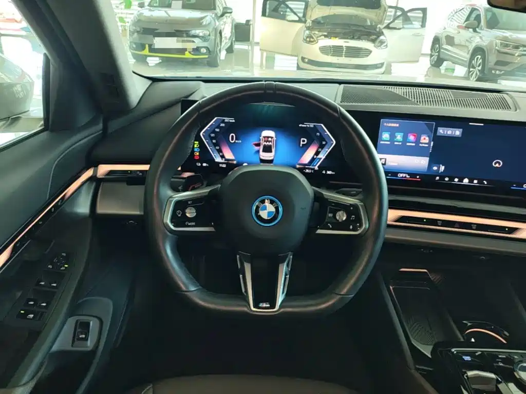 BMW i5 — миниатюра 11