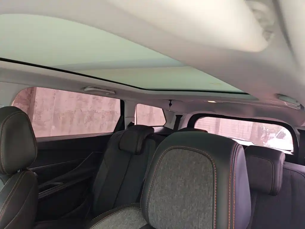 Peugeot 5008 — миниатюра 14