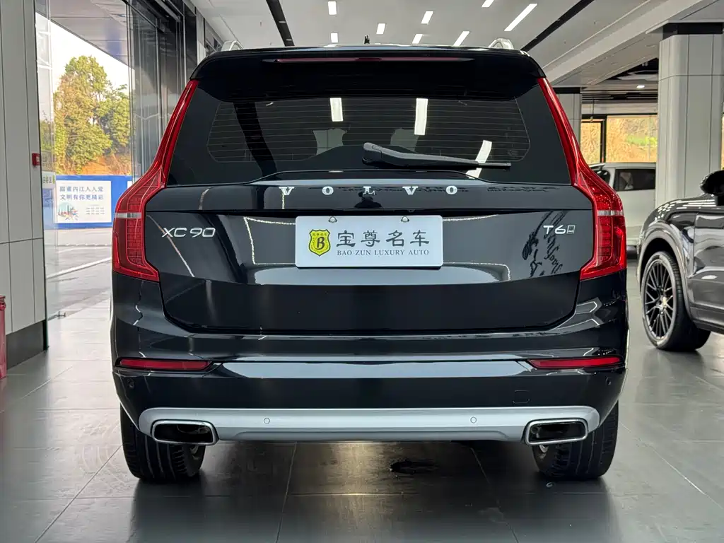 Volvo XC90 2018 T6 7 мест