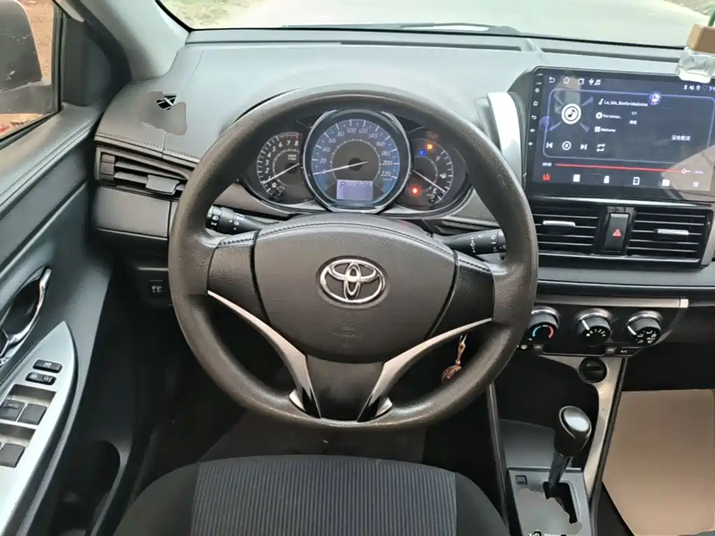 Toyota Yaris L — миниатюра 11